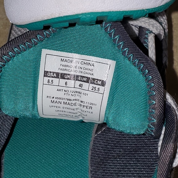 - Women’s Under Armour shoes size 8.5 but fits size 8 better - Picture 6 of 7